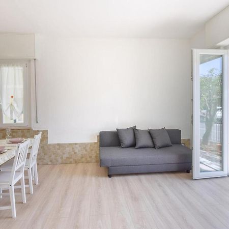 Amazing Apartment In Rapallo With Kitchen Екстериор снимка